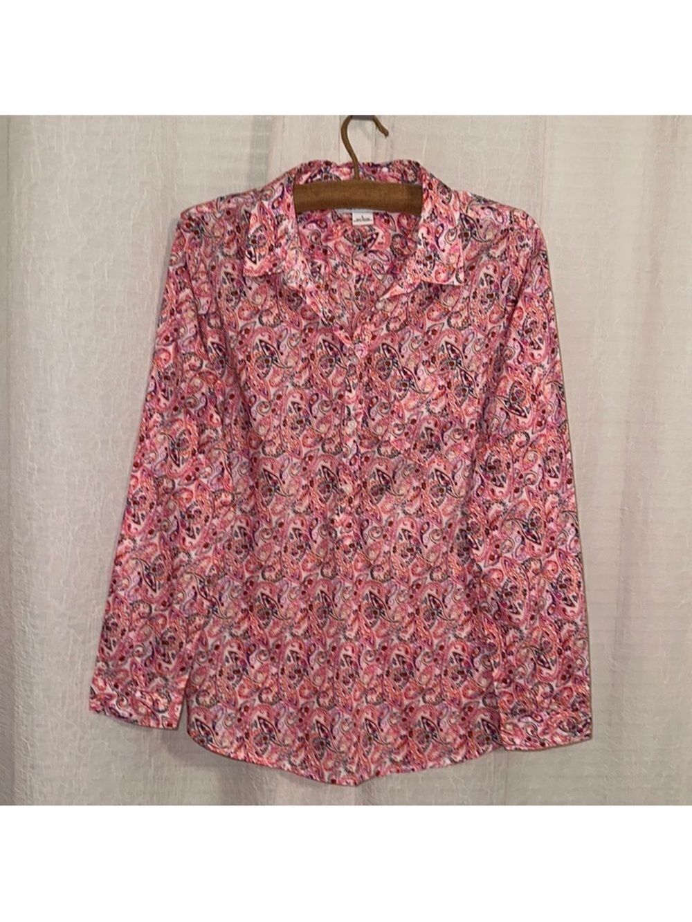 Liz Claiborne L White Pink Multi Quarter Button Collared Long Sleeve Cotton